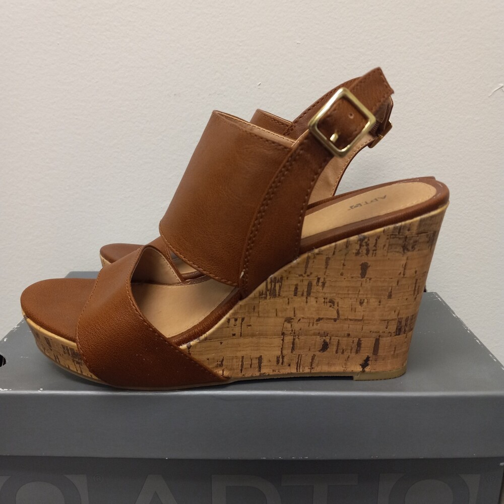 Apt. 9 Wedge Sandals Tan Strap Size 8   4.25” High Heel Shoes - Picture 4 of 14